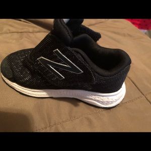 Boys new balance shoes size 7.5